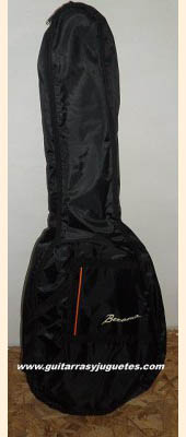 funda de color negro con vivo naranja para mandolina de Paracho